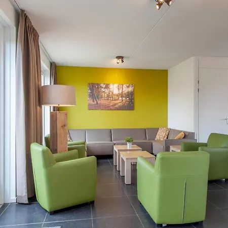 Restyled With 5 Bathrooms, Located In A Area