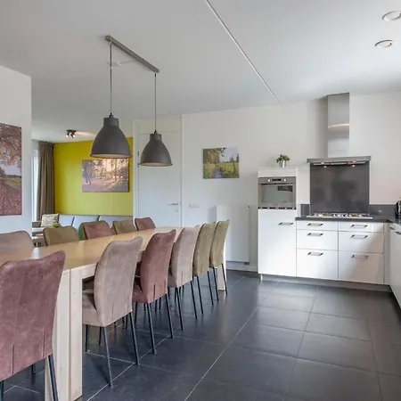 Restyled With 5 Bathrooms, Located In A Area Villa